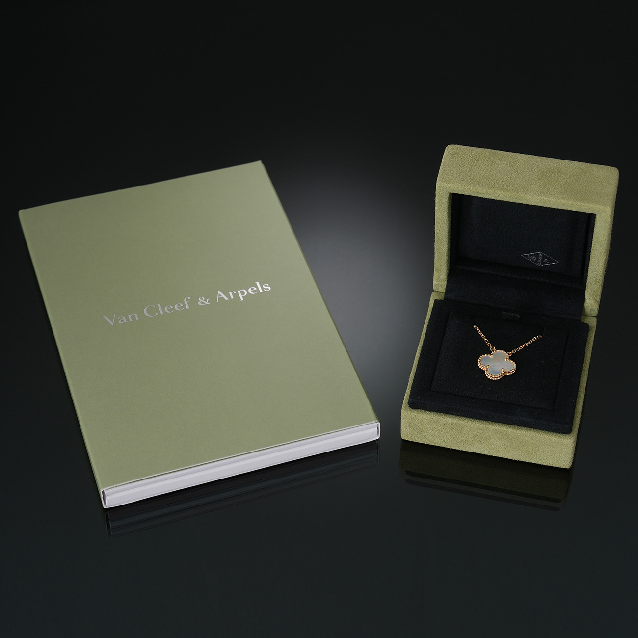 VAN CLEEF & ARPELS(USED)반클리프아펠 빈티지 알함브라 네크리스 자개